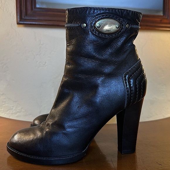 Chloé Leather Ankle Boots - Picture 1 of 8